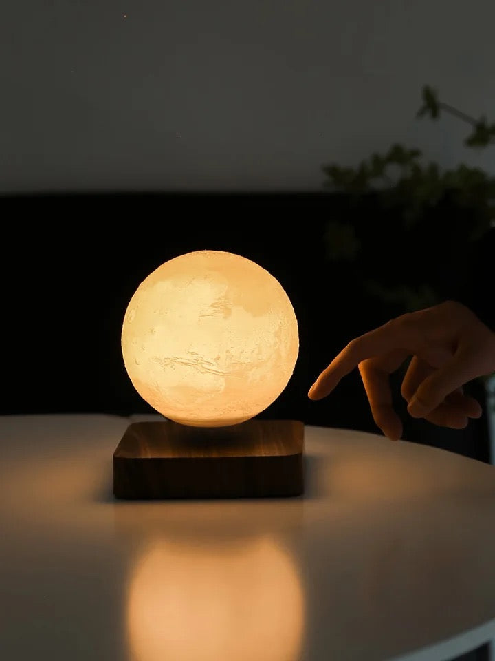 Sollievo Floating Moon Lamp