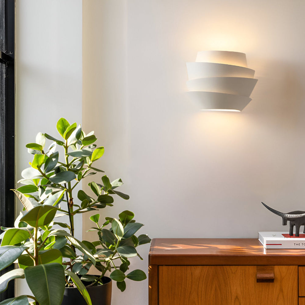 Sollievo Scandinavian Iron Wall Lamp