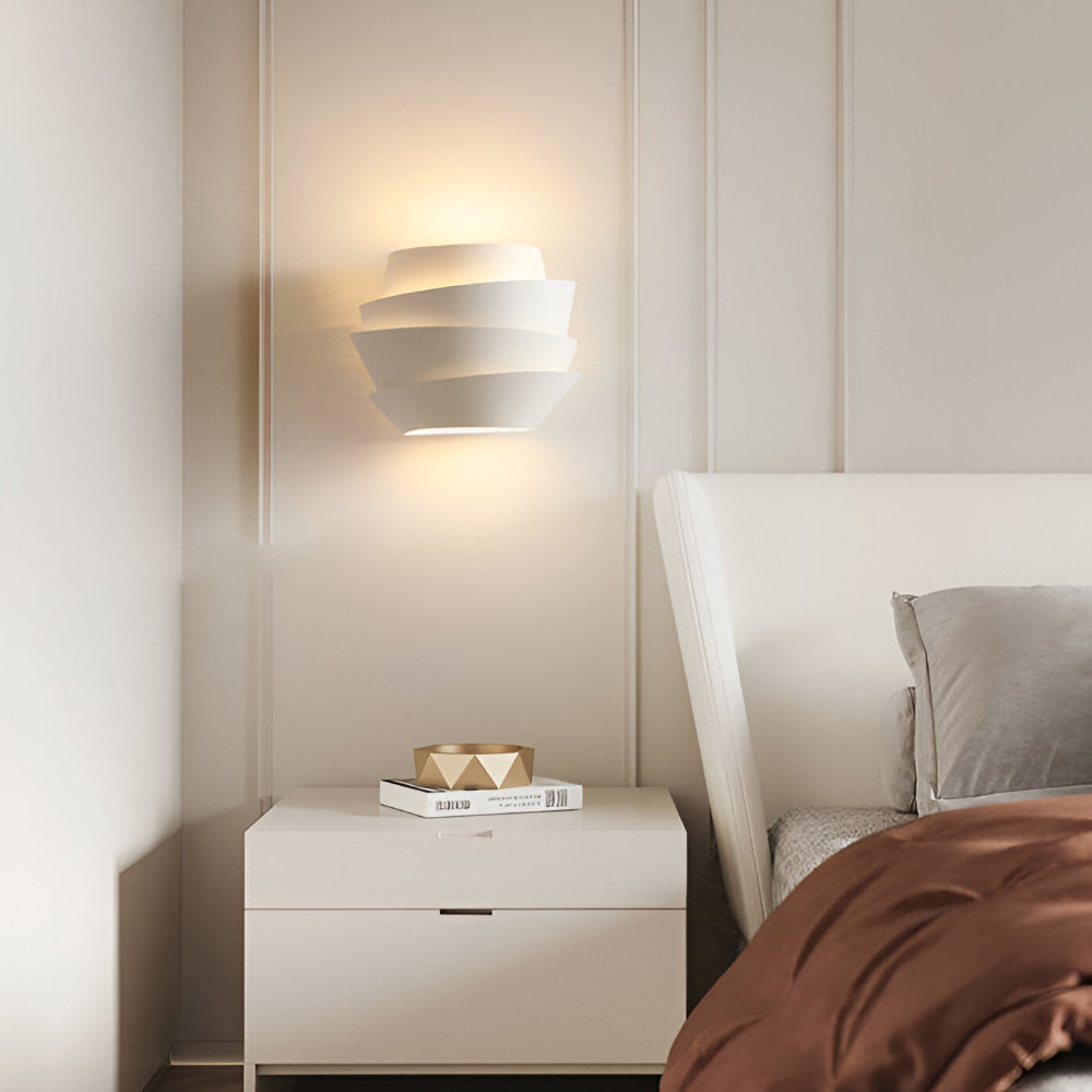 Sollievo Scandinavian Iron Wall Lamp