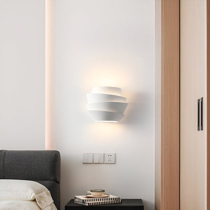 Sollievo Scandinavian Iron Wall Lamp