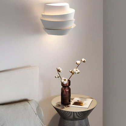 Sollievo Scandinavian Iron Wall Lamp