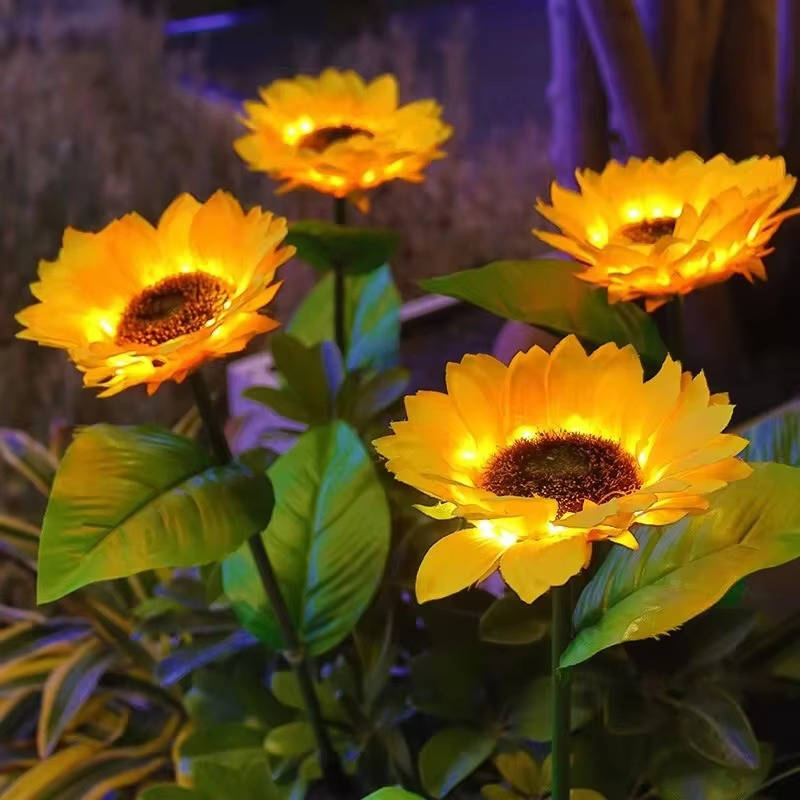 Sollievo Solar Sunflower Garden Light