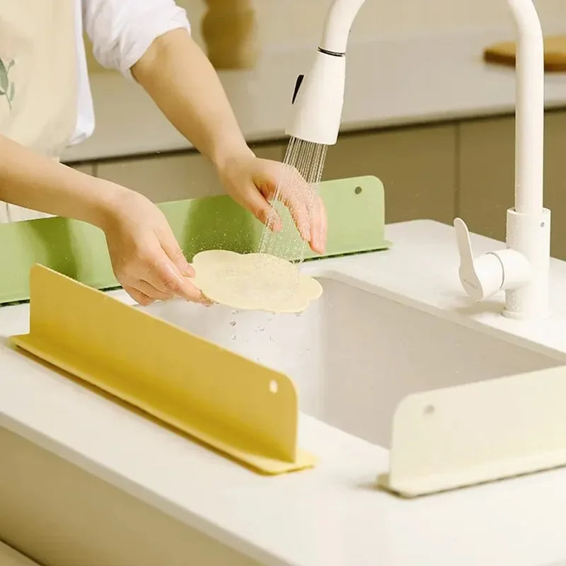 Sollievo Silicone Sink Splash Guard with Suction Cups