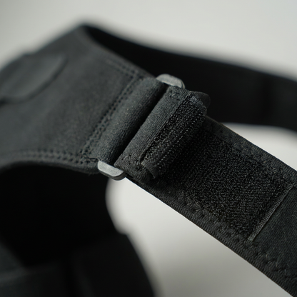 Sollievo Adjustable Shoulder Wrap, Fabric and Fastener Detail
