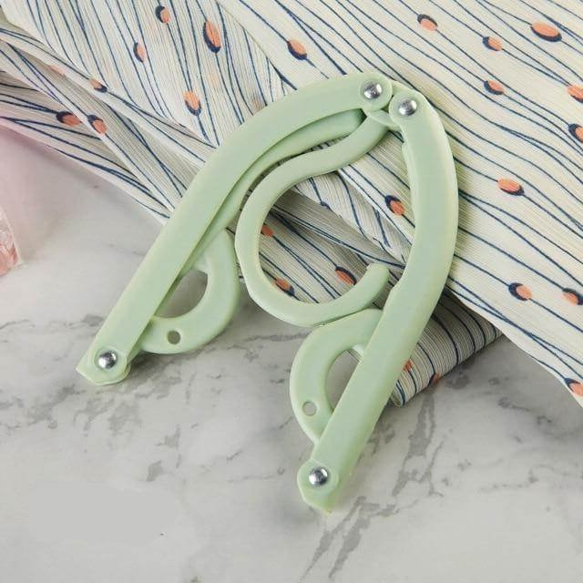 Sollievo Foldable Travel Clothes Hanger