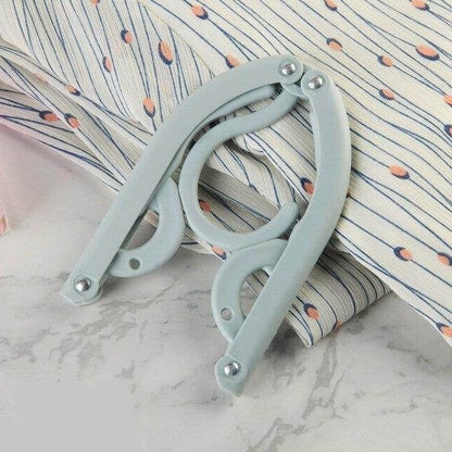 Sollievo Foldable Travel Clothes Hanger